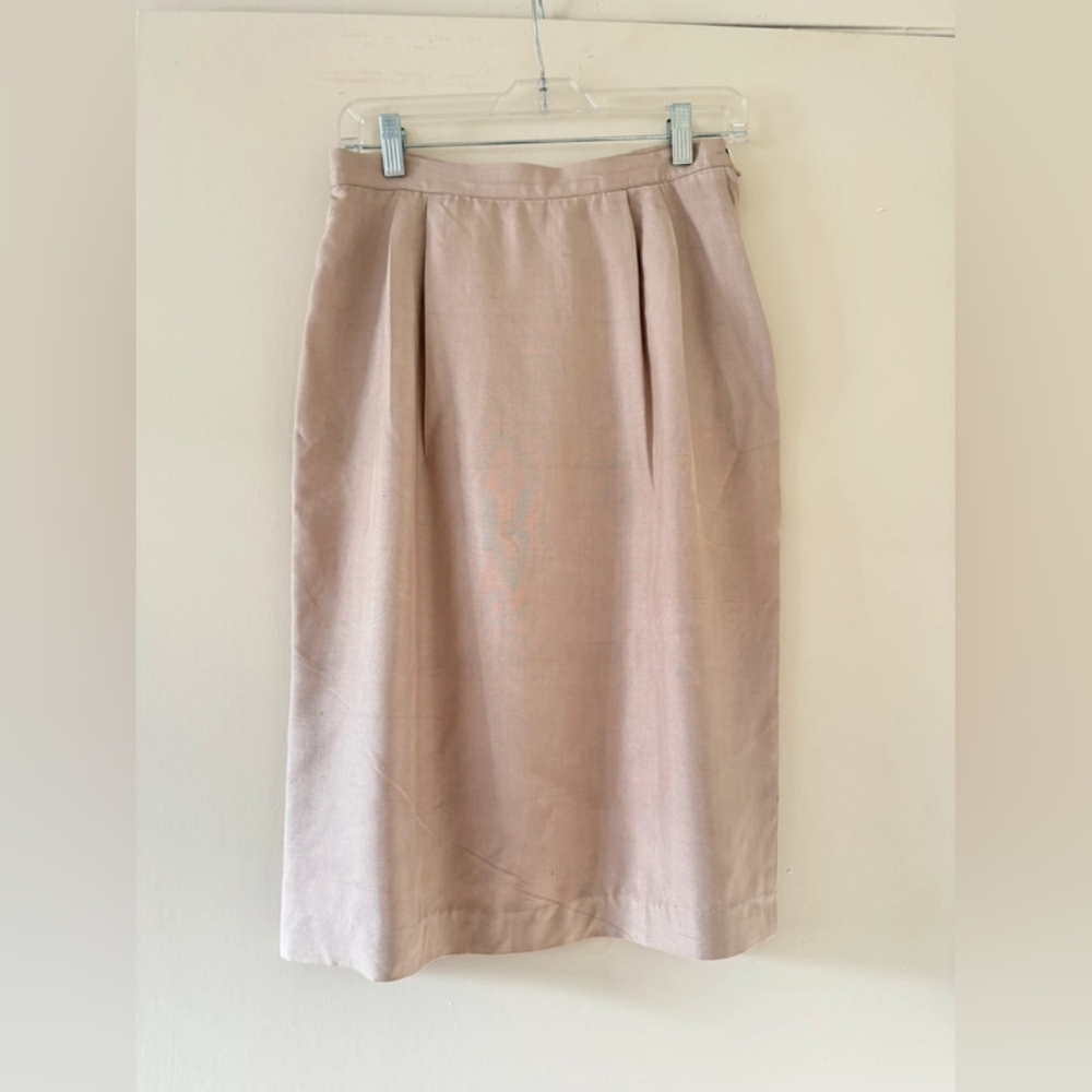 Elegant Beige Women's Skirt